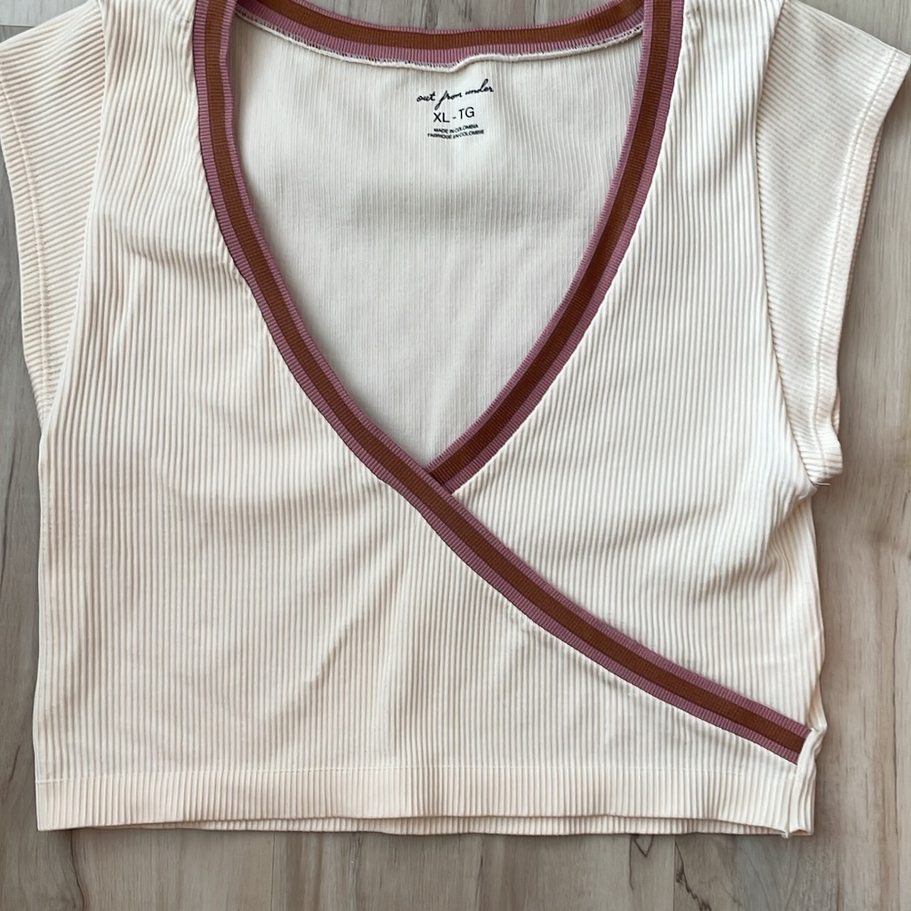 Out from Under Cream cropped shirt Size XL